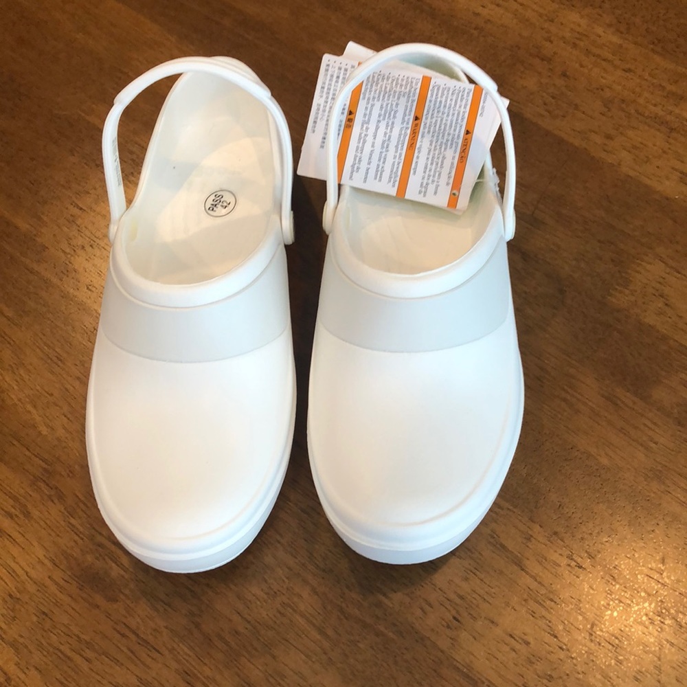 Mercy work women’s crocs